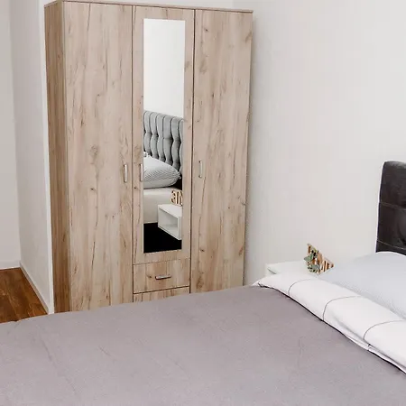 Vezir Apartman *
